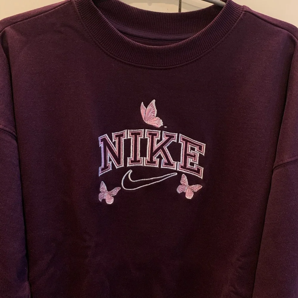 Nike Butterfly Sweatshirt - Picture 3 of 6